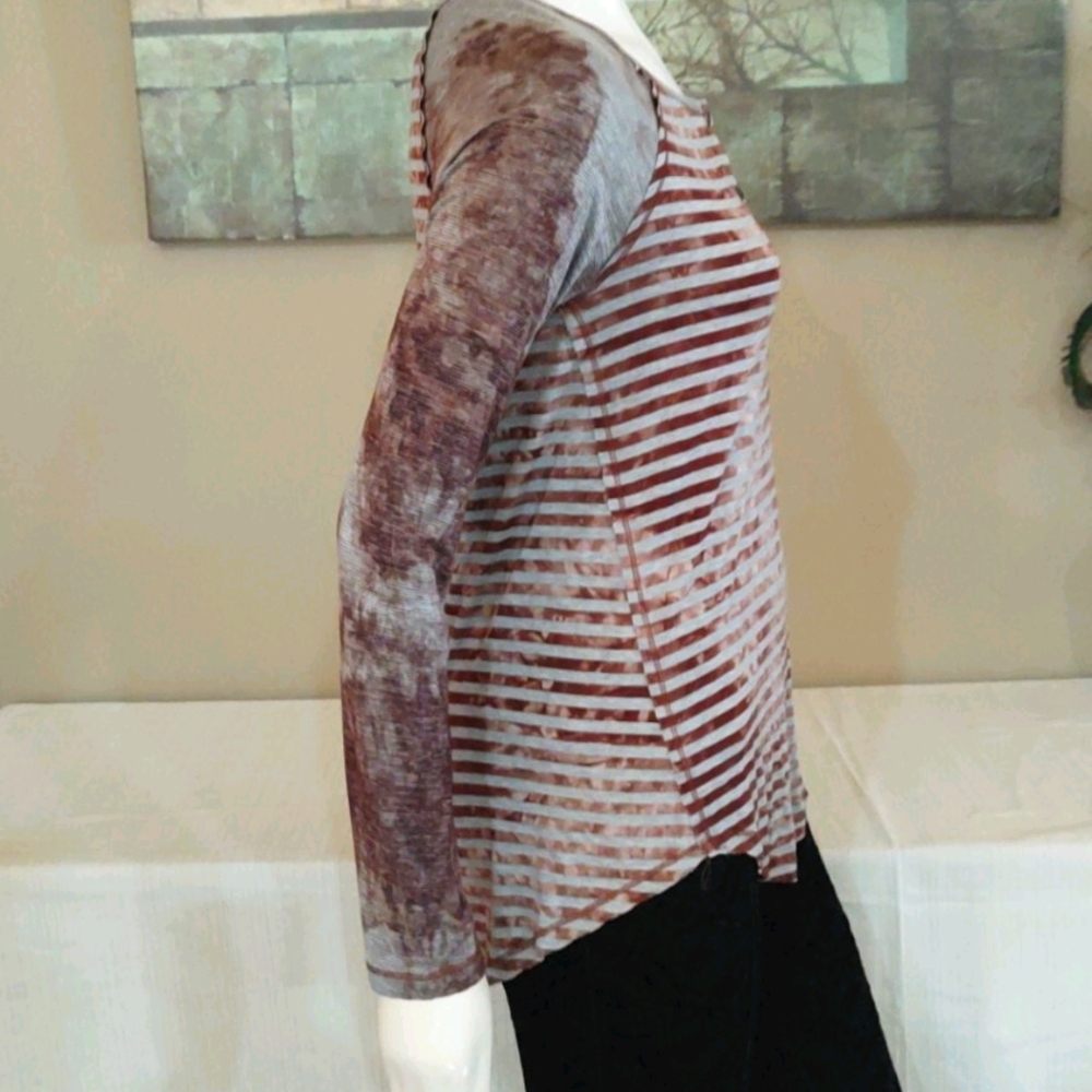Sz M Hem & Thread Raglan Sleeve Henley Tee - Picture 3 of 8